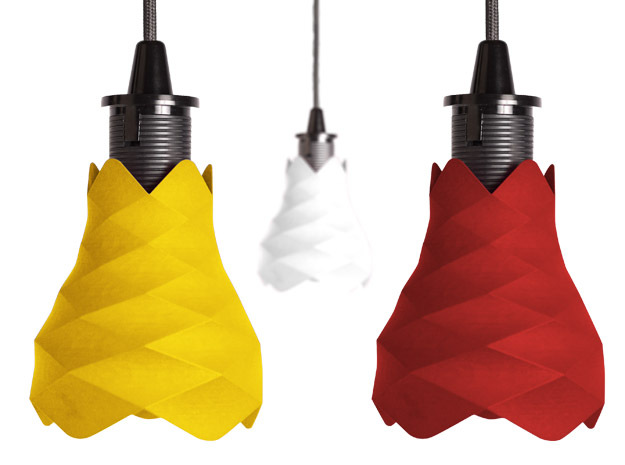 Flores de pin - Lamp in Yellow Processed Versatile Plastic