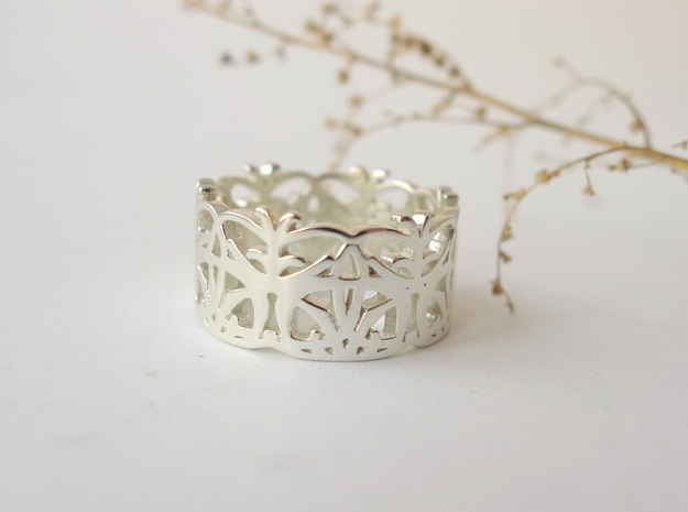 Circle Dance Lace Band - Size 7 in Polished Silver