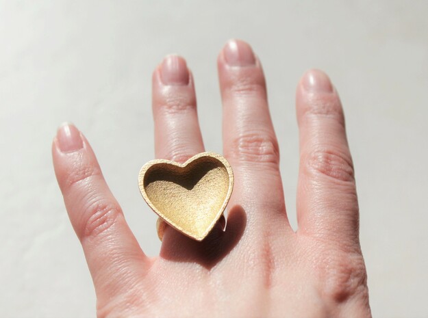 Curved Heart Ring 1.65 Metal 