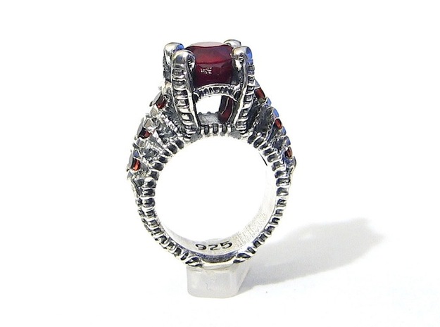 Ruby Corpse Ring - Sz 7 in Natural Silver