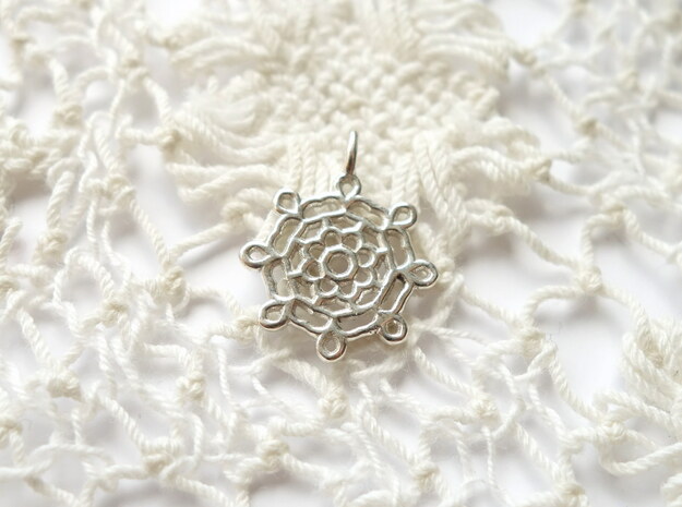 Lace Pendant - Small in Polished Silver