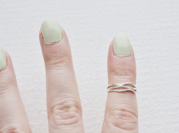 Wave Knuckle Ring in Natural Silver: 3 / 44