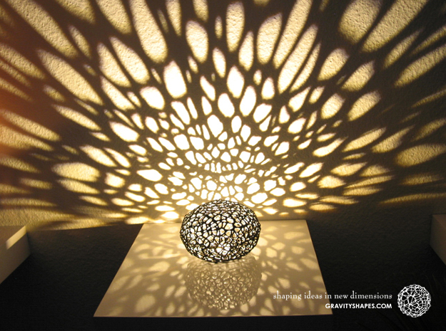 Voronoi Pearl Light Lamp No. 1 (10,4 cm) in Black Natural Versatile Plastic