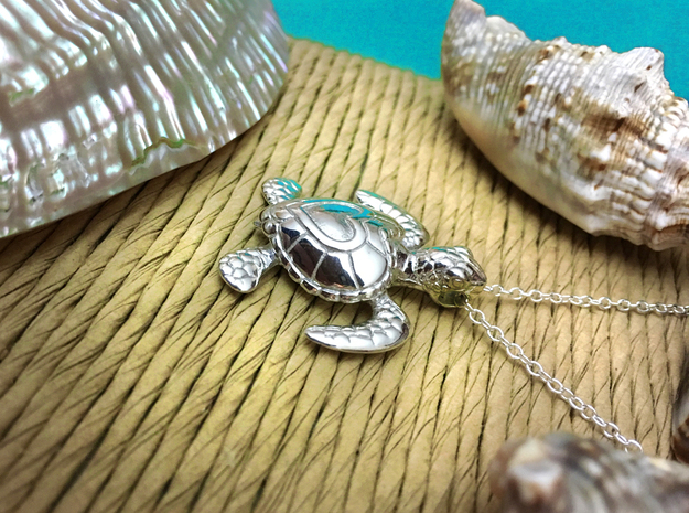 Baby Turtle Heart Pendant in Polished Silver