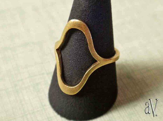Line Kiss Bend Ring in Natural Brass: 8 / 56.75