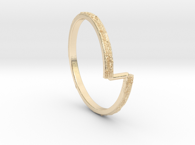 Vod Ring in 14K Yellow Gold