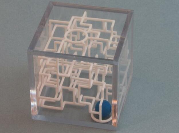 "Bare Bones" - 3D Rolling Ball Maze in Clear Case( in White Natural Versatile Plastic