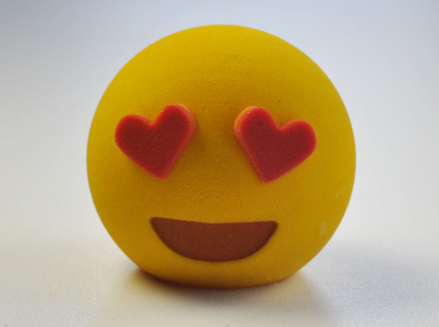 3D Emoji Love in Full Color Sandstone