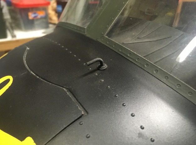 UH-1 Battery Vent Vario 1/6 in Smooth Fine Detail Plastic