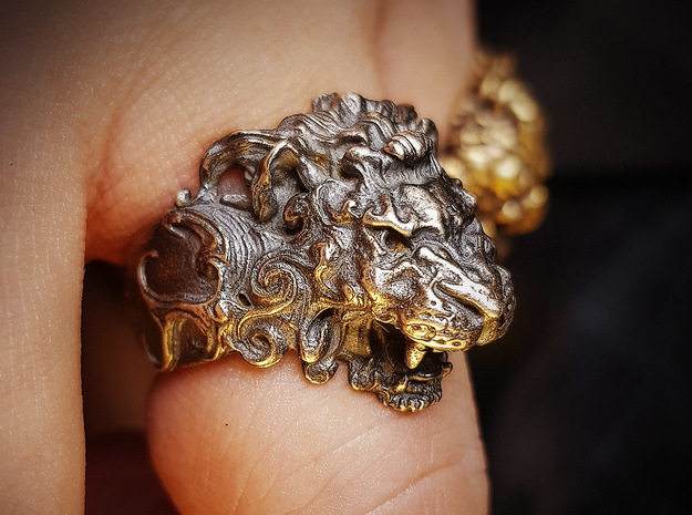 Roaring Lion King of Jungle Ring  in Antique Silver: 9 / 59