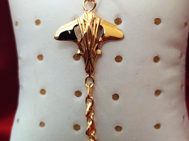 Manta ray Pendant in 14k Gold Plated Brass