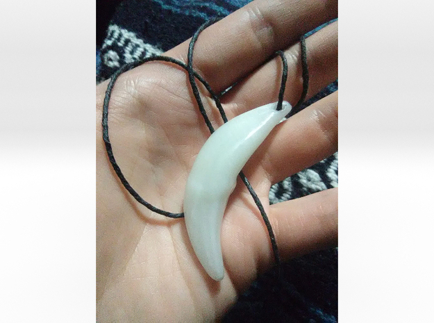 Wolf Fang Pendant (R) 3D-scan composite (DOWNLOAD) in White Natural Versatile Plastic
