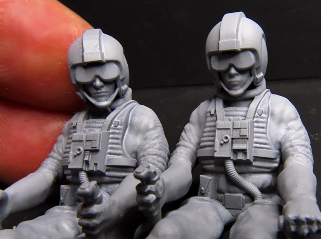 SNOW GLIDER MPC 1/22 PILOTS in Smooth Fine Detail Plastic
