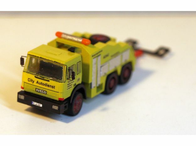 Schwerer Abschleppwagen / heavy duty tow truck in Smoothest Fine Detail Plastic