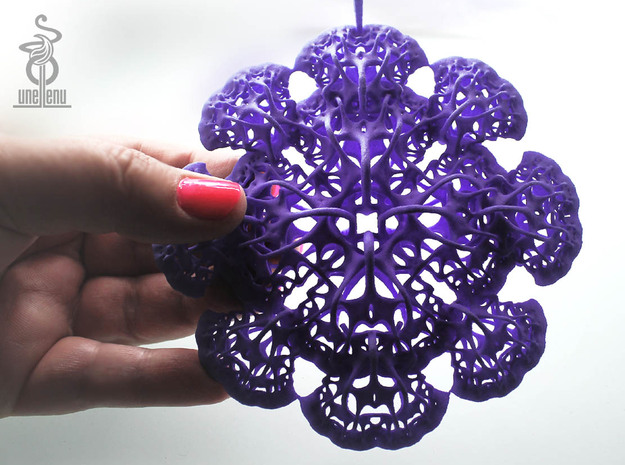 3D fractal: 'Woven Flower' in White Natural Versatile Plastic